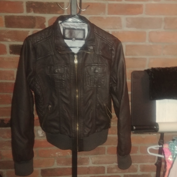 Faux leather Brown moto jacket with plush material inside - Picture 4 of 9